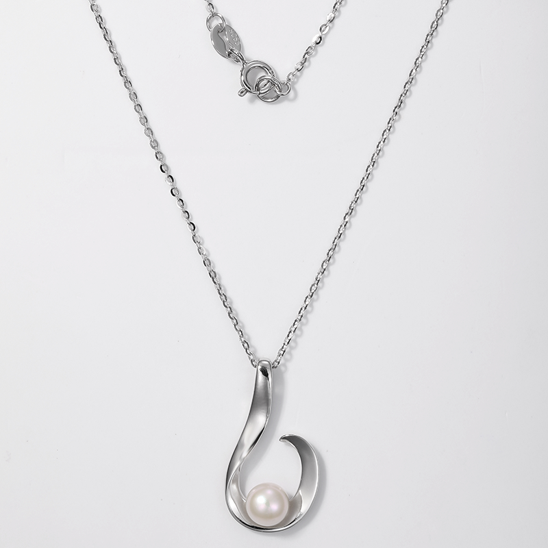 fashion pearl necklace